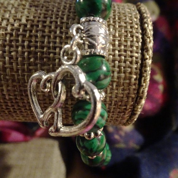 Handmade single-charm stretch bracelets - Picture 10 of 15